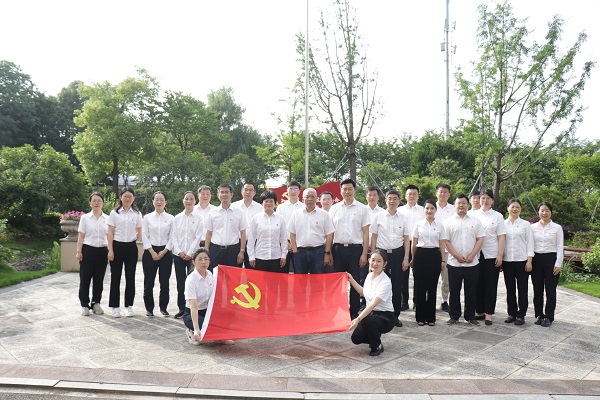共建合照.jpg