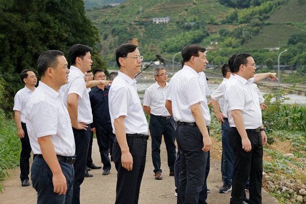 張利民章建成調(diào)研慶元抽蓄項目現(xiàn)場.jpg